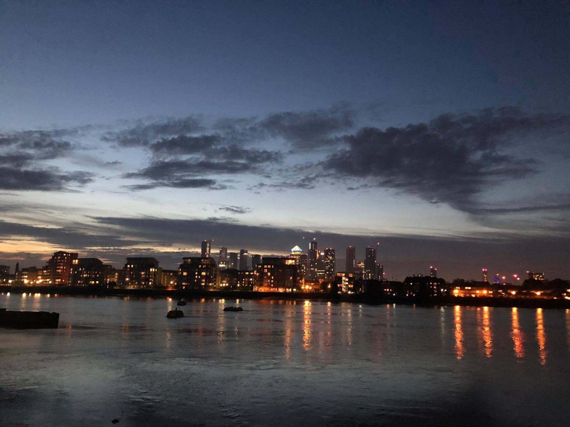Greenwich Apartment With A River View & Balcony Near The 02 Arena & North Greenwich With Free Wifi & Fast Links Into Central London Exteriör bild